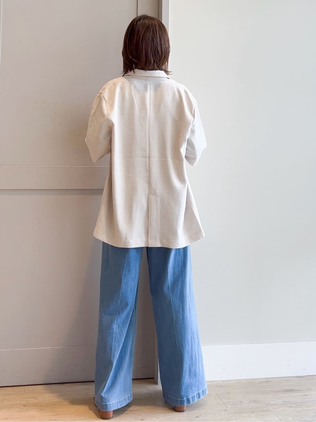 yamakoさんの「grove｜軽やかに羽織れて、きちんと見え ハーフスリーブテーラードジャケット」を使ったコーディネート