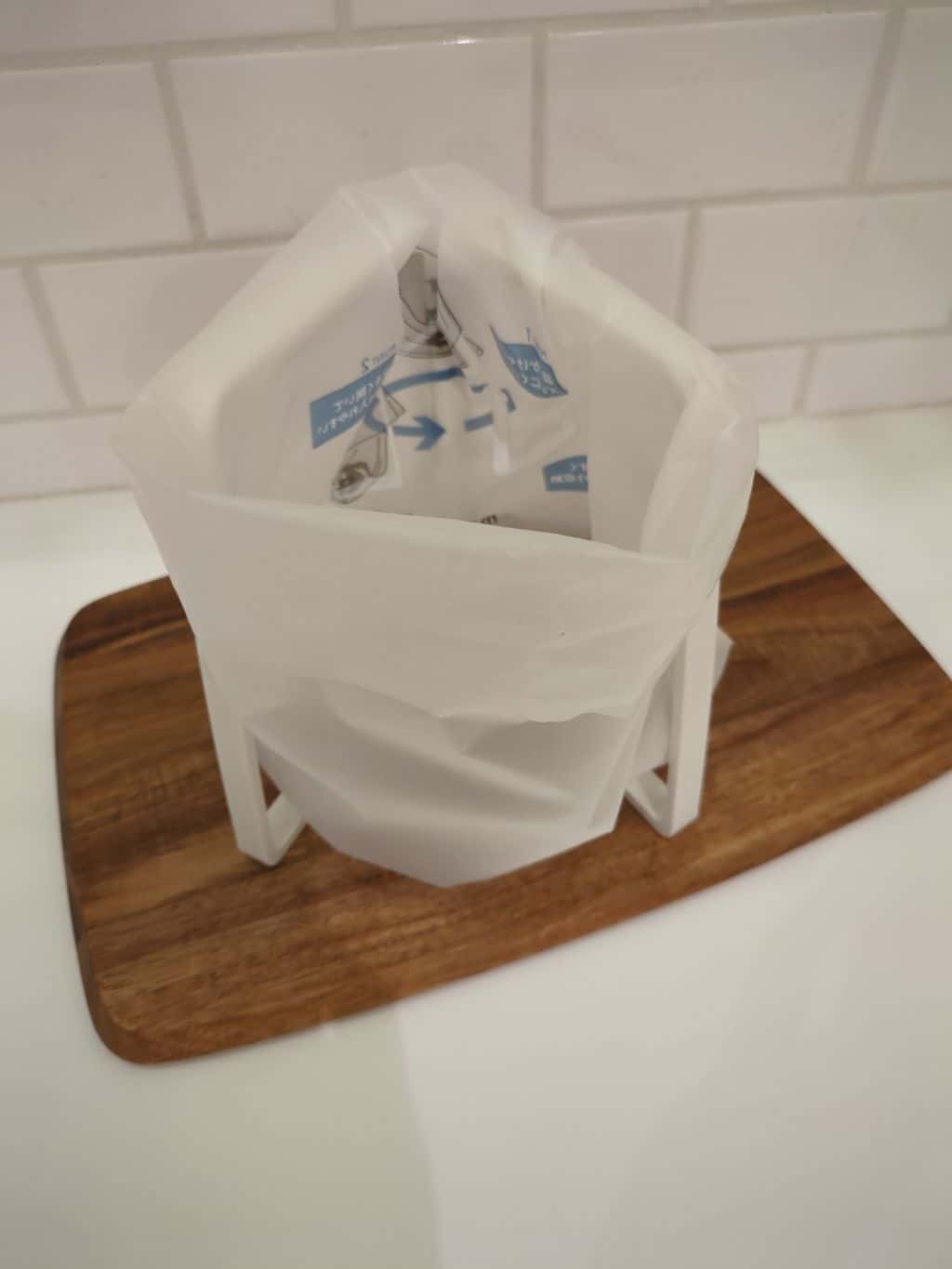 eのほうさんの「212 KITCHEN STORE｜ポリ袋ホルダー WH ＜marna マーナ＞」を使ったコーディネート