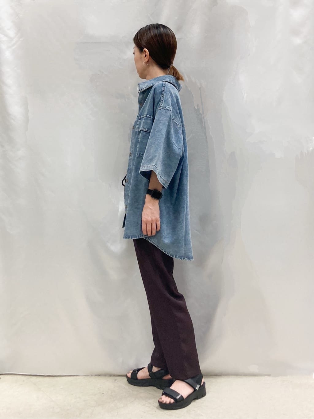 thさんの「SHOO･LA･RUE｜【S-LL/ひんやり/UV】選べる6柄でそれぞれ欲しくなる プリントTシャツ」を使ったコーディネート