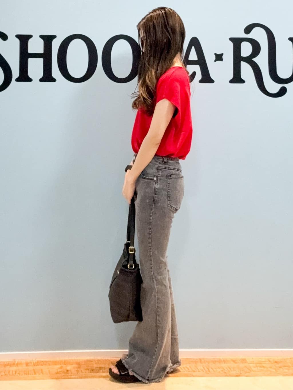 kahoさんの「SHOO･LA･RUE｜【洗える/S-LL/ひんやり】さらりと好印象　総針フレンチスリーブニット」を使ったコーディネート