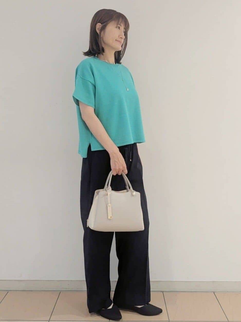 Miさんの「OPAQUE.CLIP｜スパンコールサマーニット【洗濯機洗い可／抗ピル】」を使ったコーディネート