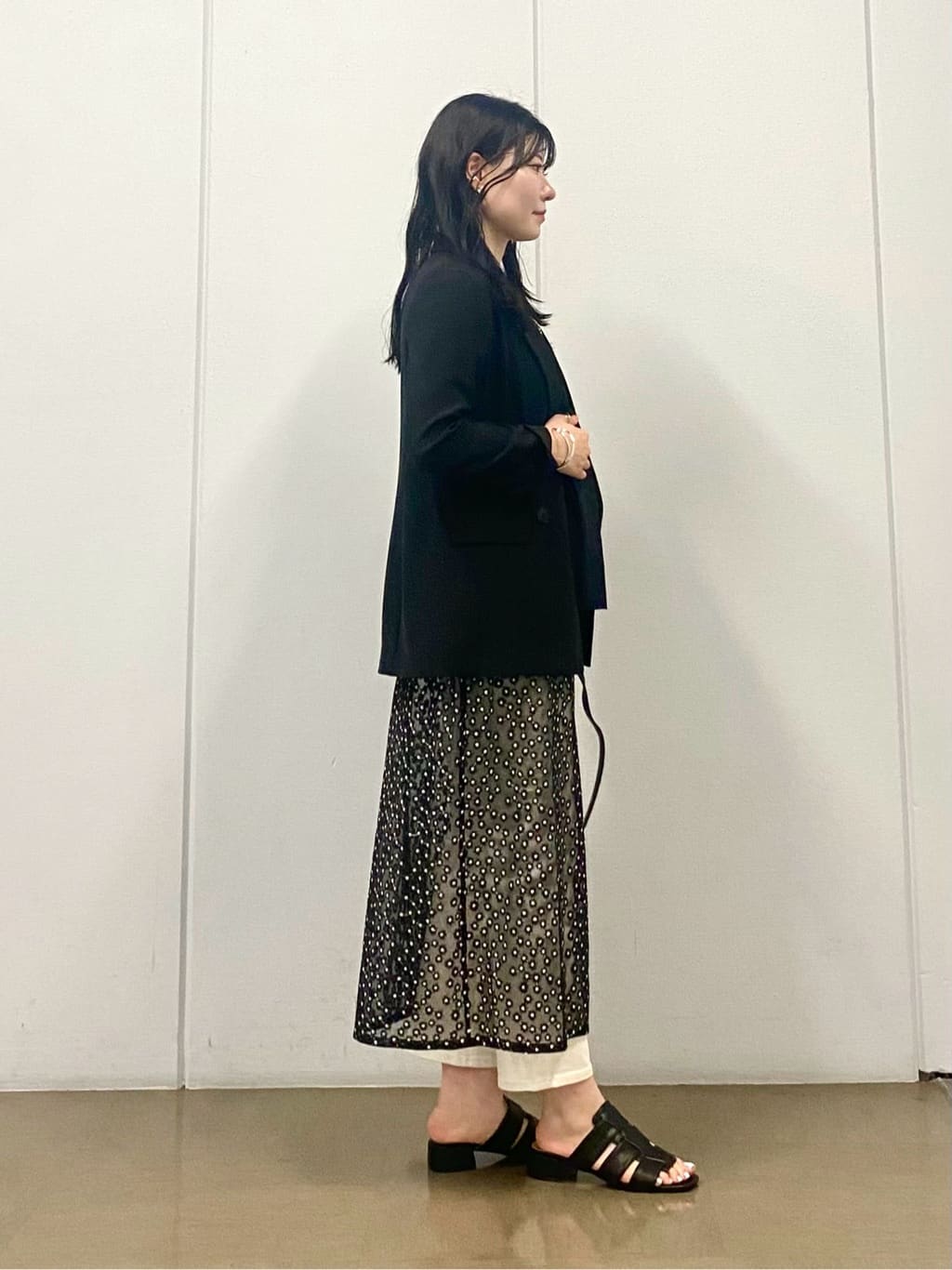 misakiさんの「INDIVI｜【洗える】ビスチェレイヤード風トップス」を使ったコーディネート