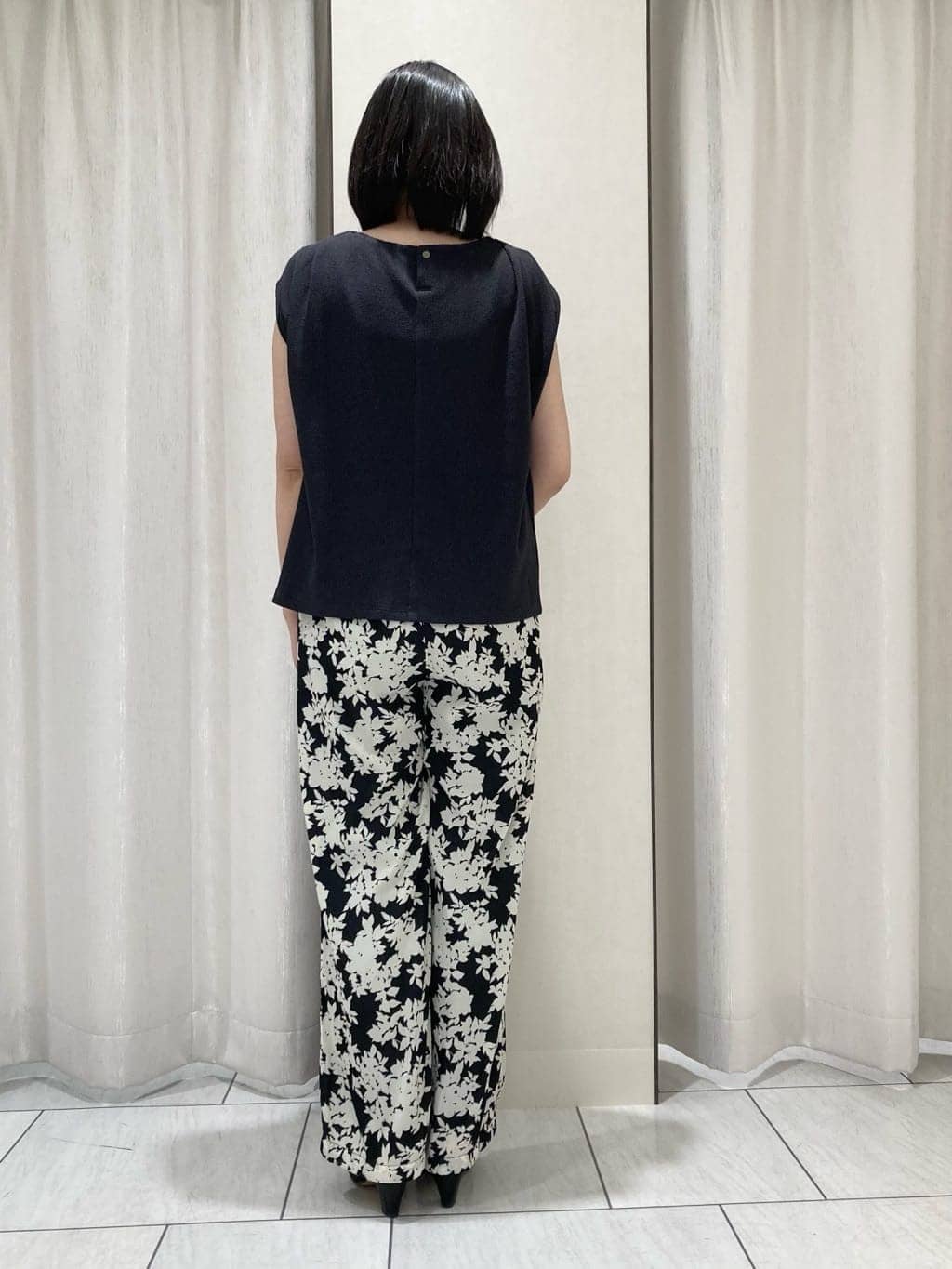わたなべさんの「UNTITLED｜【ジャージ素材】インナードッキングシアーカットソー」を使ったコーディネート