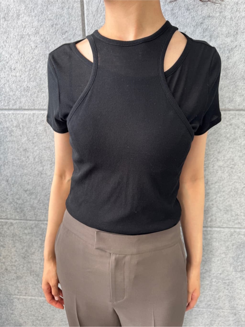 uchi__yamaさんの「CODE A｜line zip trousers」を使ったコーディネート