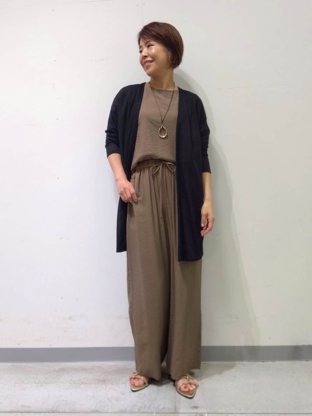 Kさんの「INDIVI｜【洗える／シアーストライプ】ロング丈着流しカーディガン」を使ったコーディネート