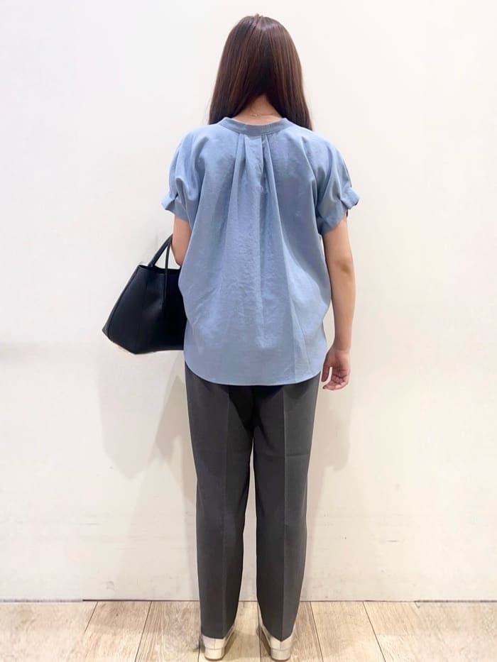 Ririさんの「index｜《7色展開／XS-LLサイズ》タックスリーブスキッパーブラウス【洗濯機洗い可／吸水速乾／抗ピル／防シ」を使ったコーディネート