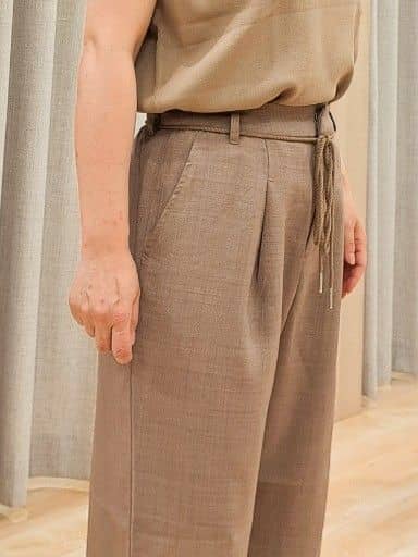 ふるさんの「grove｜ロープベルトで差がつく 洗練リラックスパンツ」を使ったコーディネート