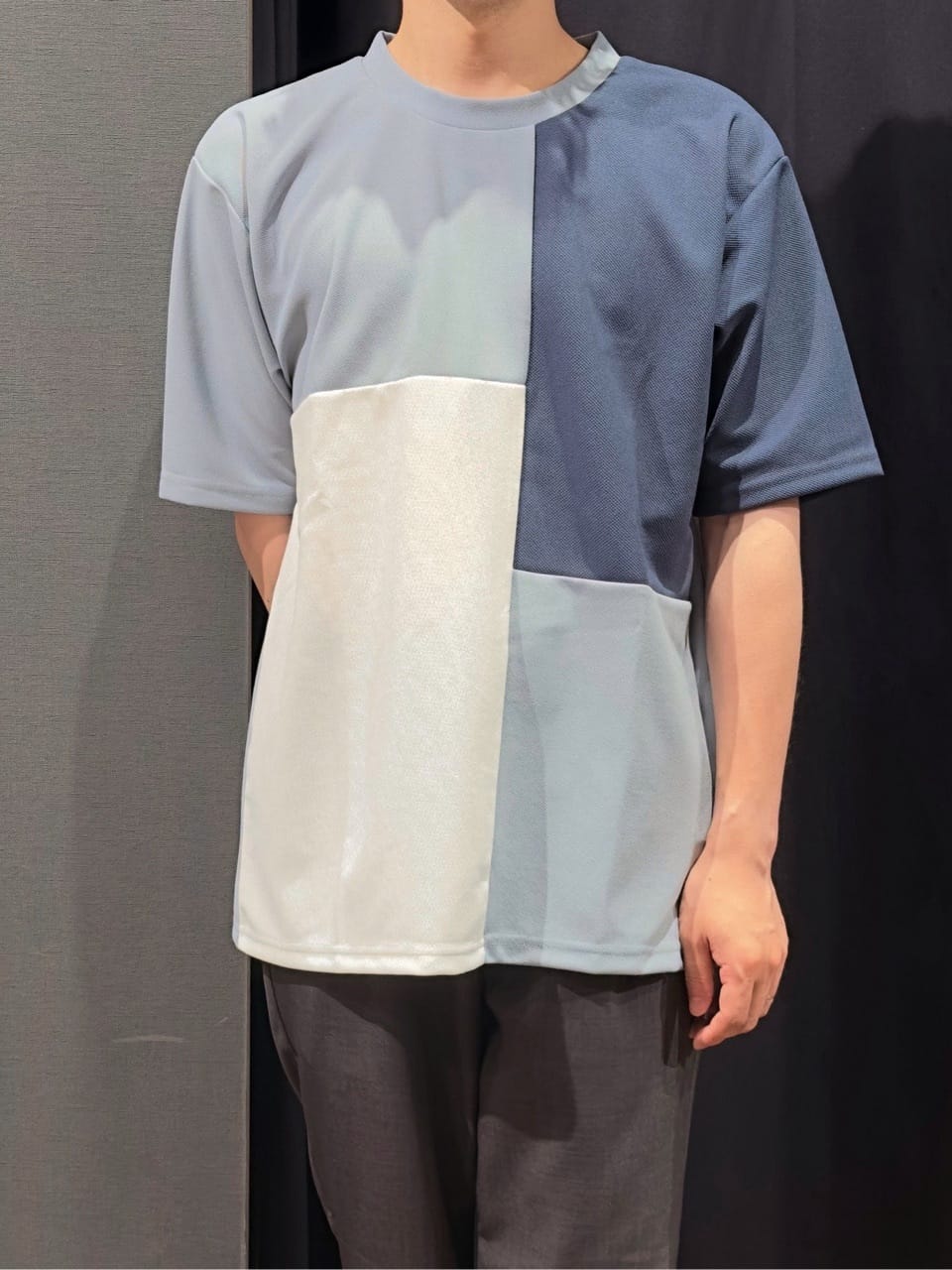 tomoyaさんの「THE SHOP TK｜ツイルブロッキング 半袖Tシャツ 洗濯機OK」を使ったコーディネート