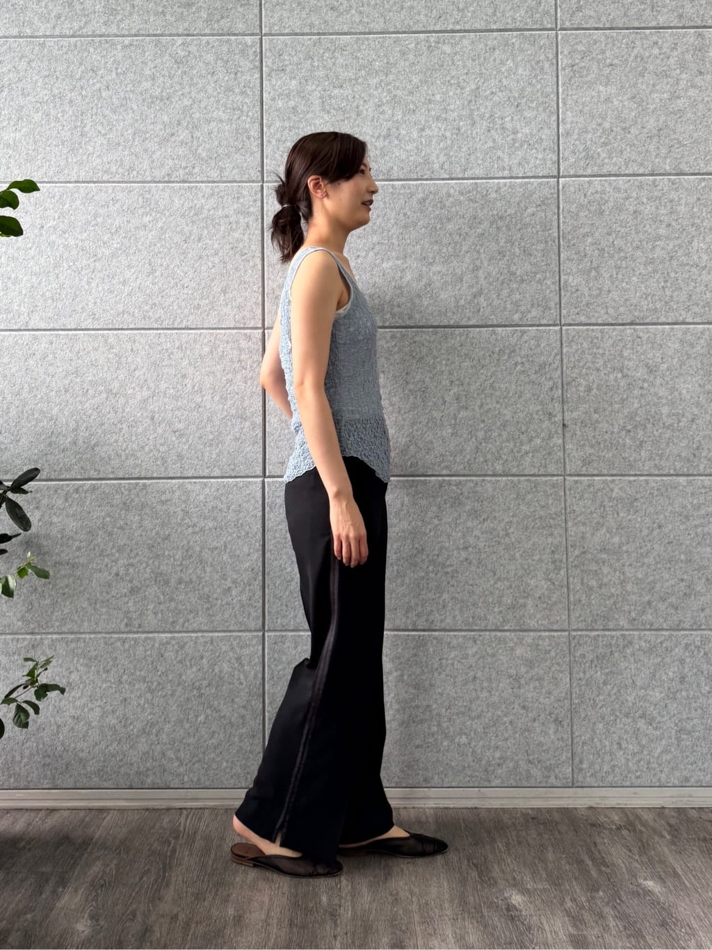 uchi__yamaさんの「CODE A｜line zip trousers」を使ったコーディネート