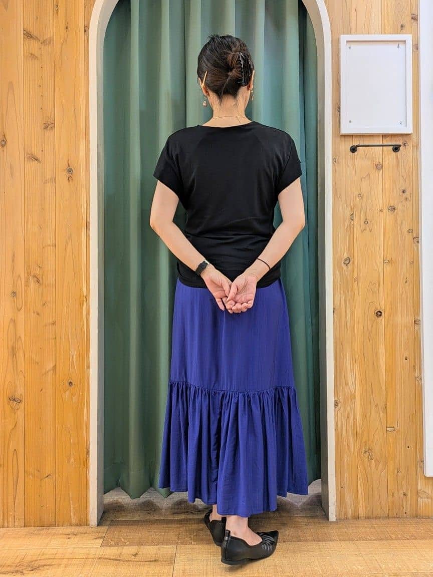 ショーコラさんの「SHOO･LA･RUE｜【汗ジミ防止/ひんやり/UV】フリルスリーブTシャツ」を使ったコーディネート