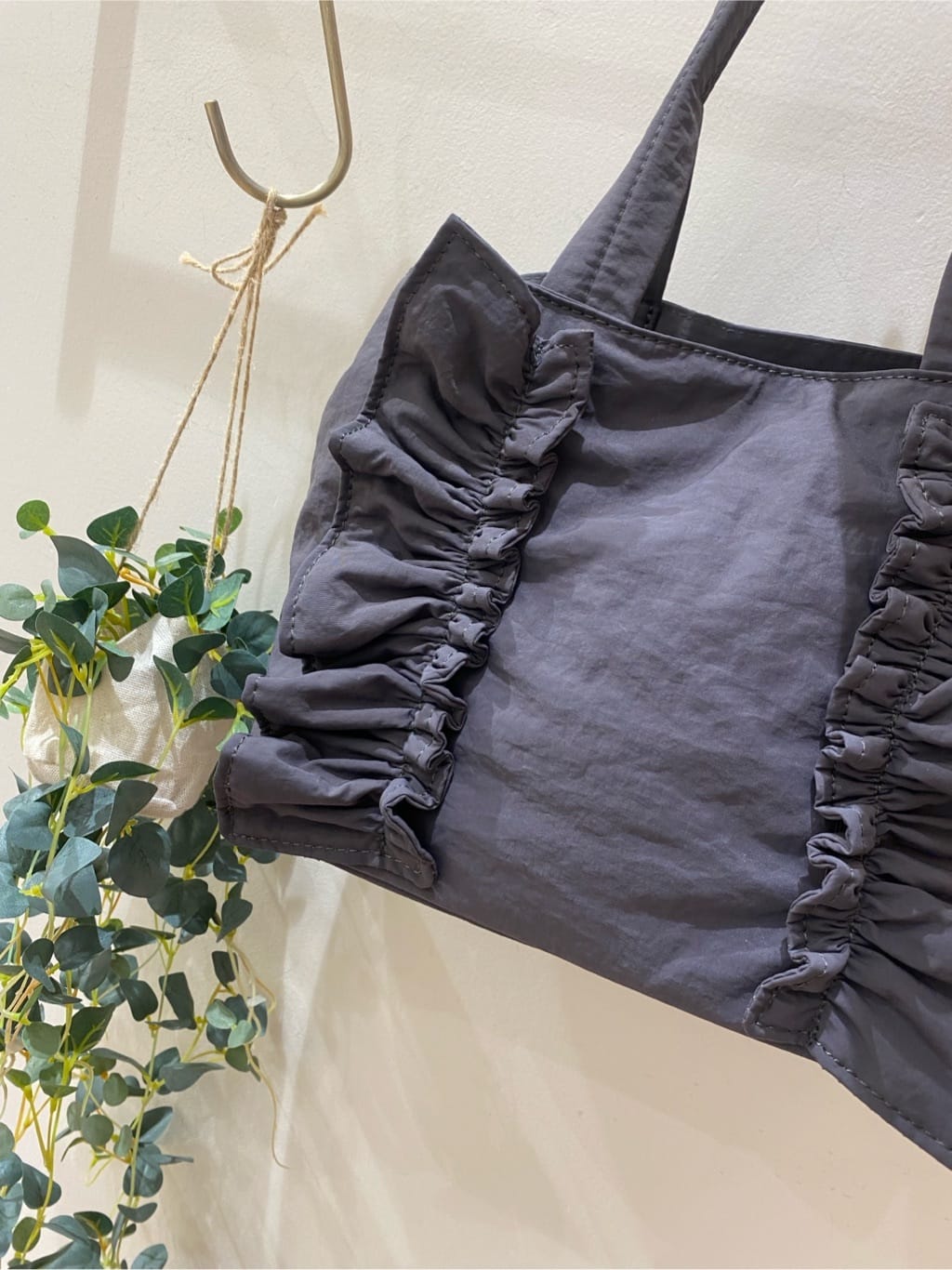 まなしぃさんの「grove｜サマーハイパーストレッチワイドパンツ」を使ったコーディネート