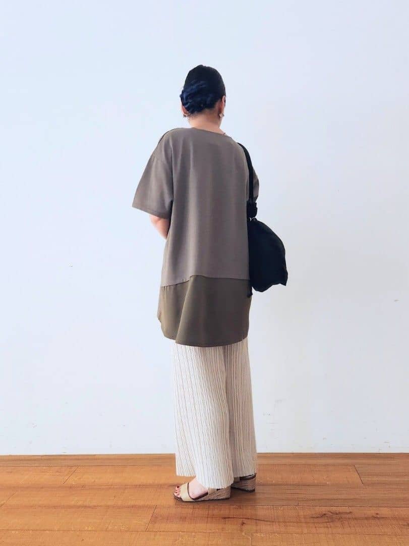 くまさんの「SHOO･LA･RUE｜【S-LL/UV/吸水速乾】きれいに体型カバー Aライン チュニックワンピース」を使ったコーディネート