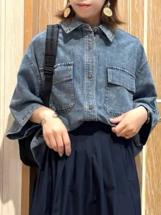 meiさんの「SHOO･LA･RUE｜【洗える/S-LL/撥水】タックギャザー フレアスカート」を使ったコーディネート