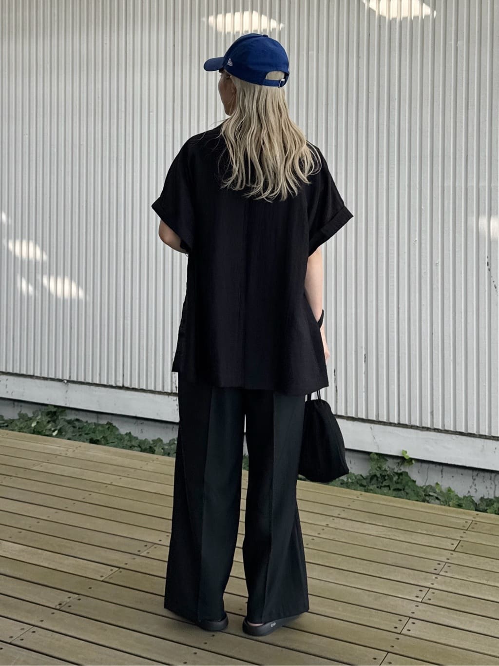 omaさんの「THE SHOP TK｜フォトアソートTシャツ【接触冷感/UV/毛玉になりにくい/洗濯機OK】」を使ったコーディネート