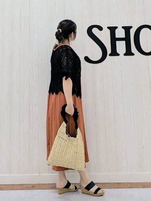 さくみぃさんの「SHOO･LA･RUE｜【2WAY】大人のほんのり甘いスタイルに クロシェレースカーディガン」を使ったコーディネート