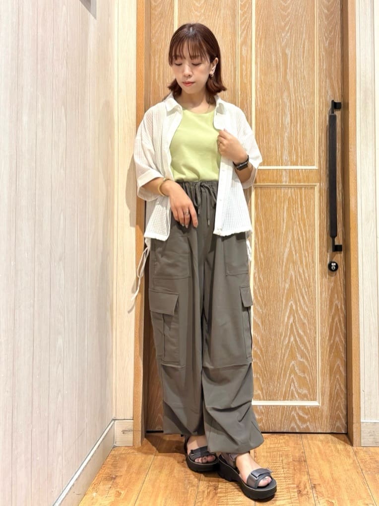 meiさんの「SHOO･LA･RUE｜シルエット変化を楽しめる シアーチェックドロストシャツ」を使ったコーディネート
