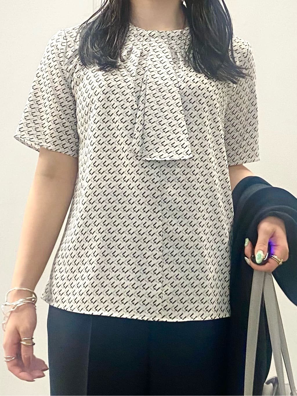misakiさんの「INDIVI｜【着る日傘／遮熱／UVケア】ダブルジャケット」を使ったコーディネート