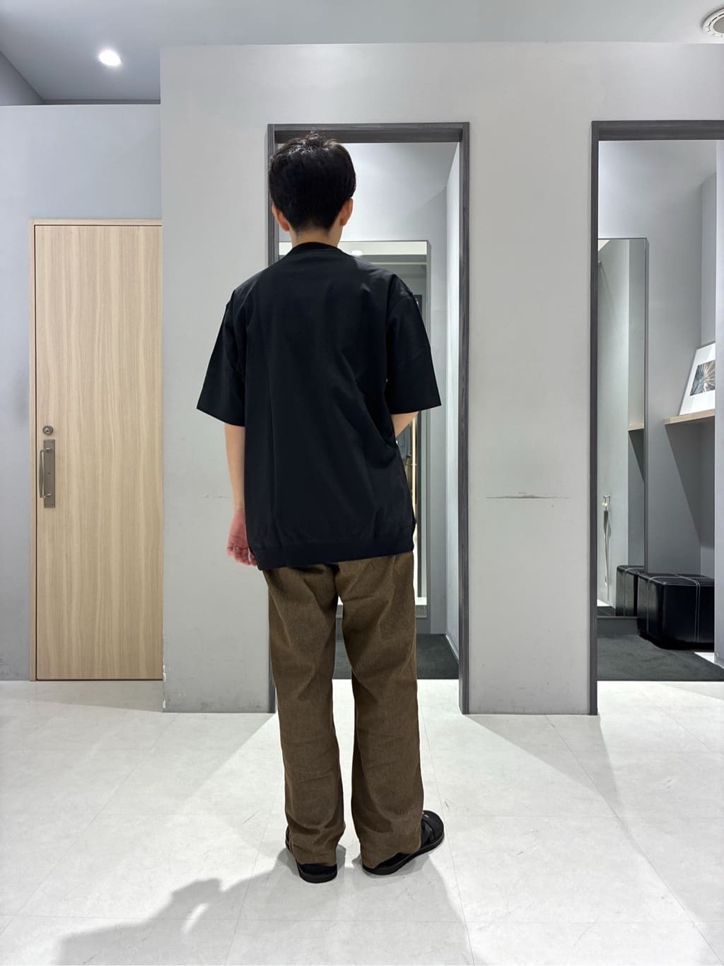 わいずみさんの「TAKEO KIKUCHI｜【抗菌防臭／5サイズ展開】ハイゲージポンチ Tシャツ」を使ったコーディネート