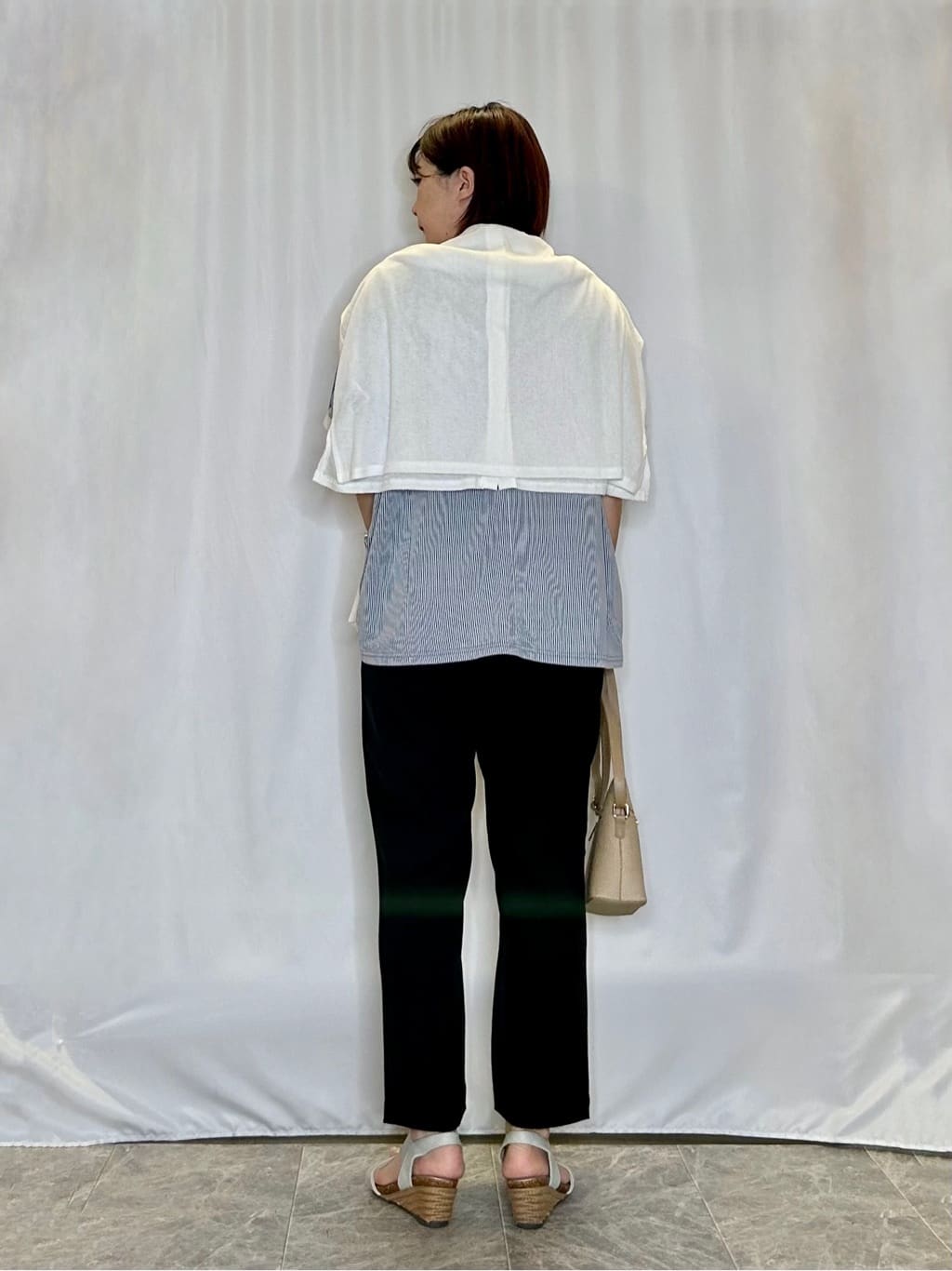 ネリさんの「SHOO･LA･RUE｜【ひんやり/UV】高気温でも快適に インせず決まるドルマントップス」を使ったコーディネート