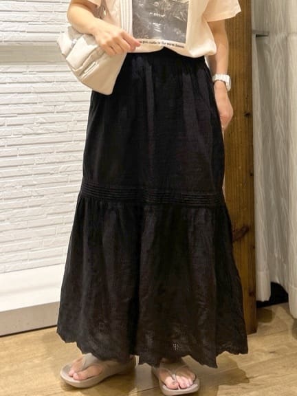 ga_riさんの「THE SHOP TK｜カレッジ＆フォトプリントTシャツ【洗濯機OK】」を使ったコーディネート