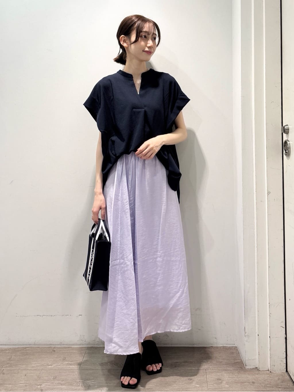 ぶまりんさんの「OPAQUE.CLIP｜麻混シアーギャザーフレアスカート【洗濯機洗い可】」を使ったコーディネート