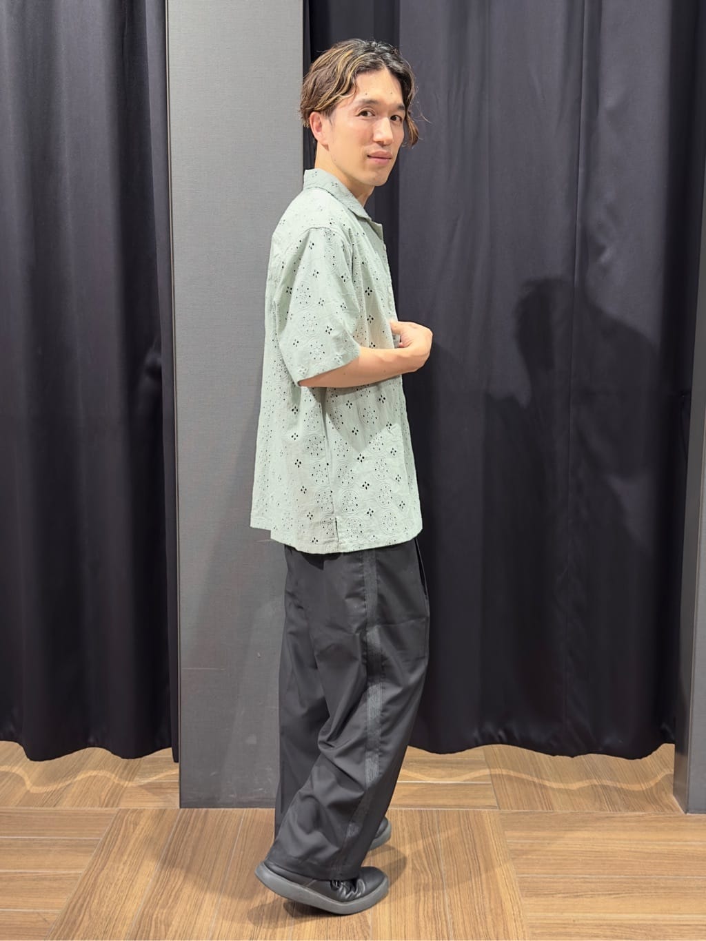 tomoyaさんの「THE SHOP TK｜アートグラフィック 半袖Tシャツ 洗濯機OK」を使ったコーディネート