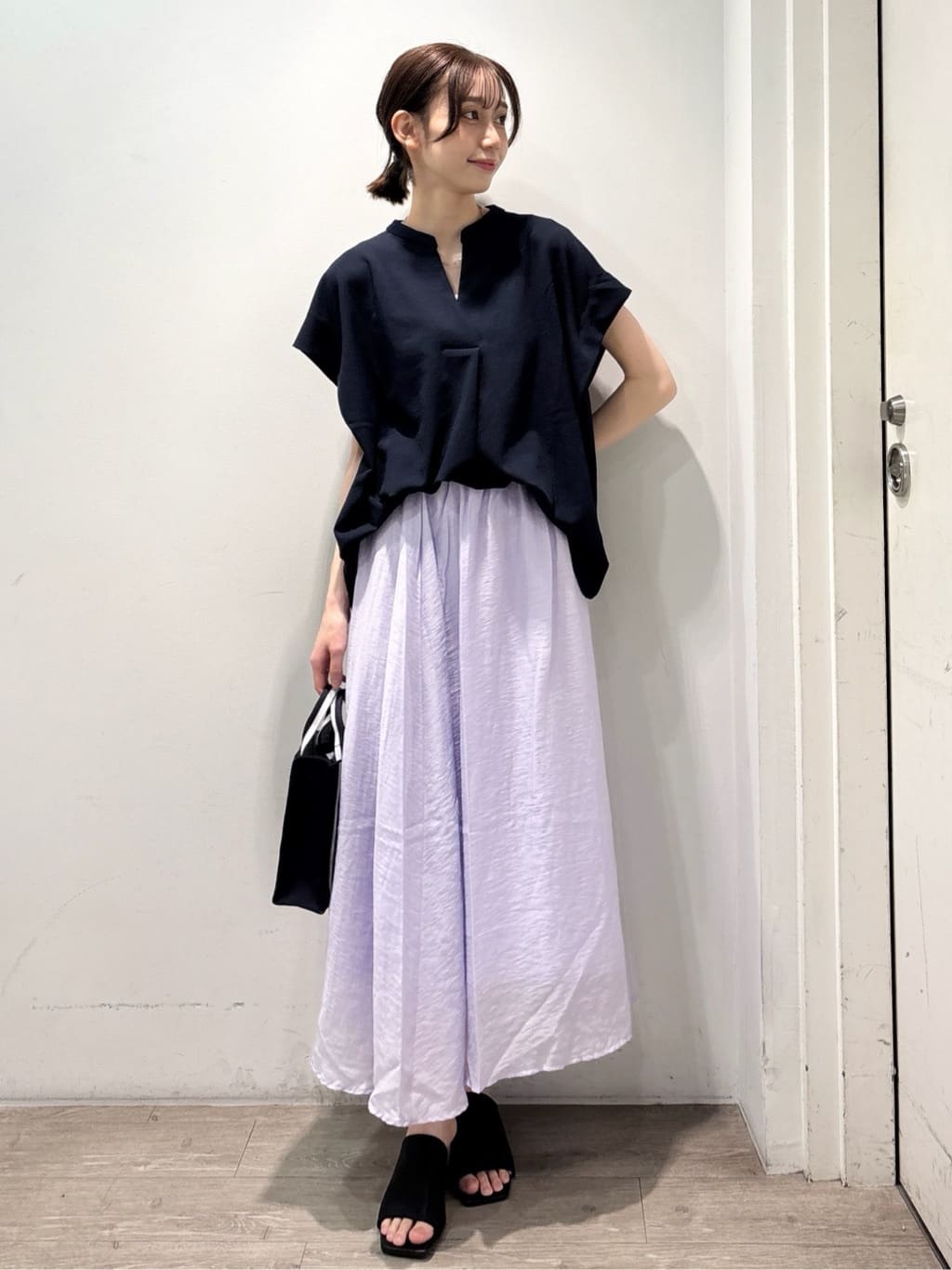 ぶまりんさんの「OPAQUE.CLIP｜麻混シアーギャザーフレアスカート【洗濯機洗い可】」を使ったコーディネート