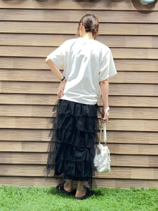 himiさんの「SHOO･LA･RUE｜【S-LL】コーデの主役になる コード刺繍デザインＴシャツ」を使ったコーディネート