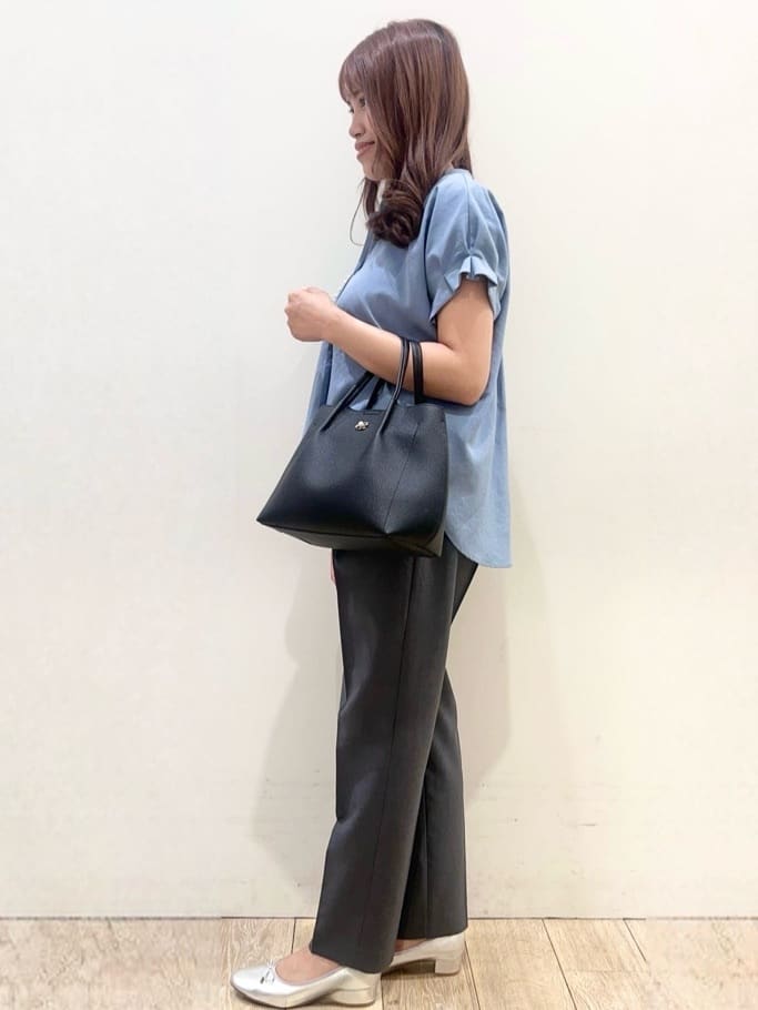 Ririさんの「index｜《7色展開／XS-LLサイズ》タックスリーブスキッパーブラウス【洗濯機洗い可／吸水速乾／抗ピル／防シ」を使ったコーディネート
