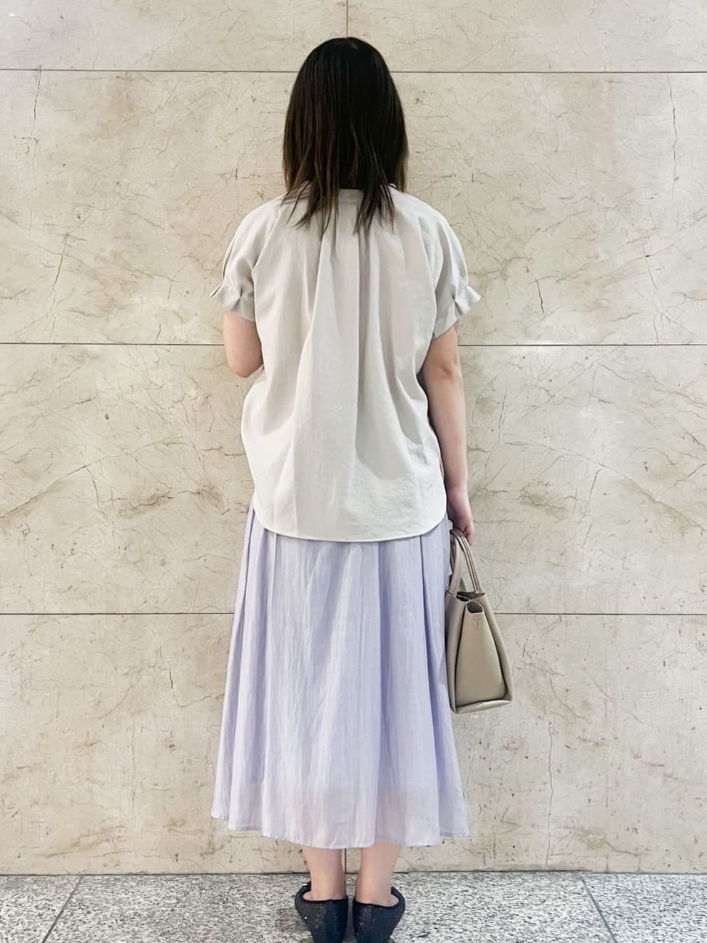 まひるさんの「index｜《7色展開／XS-LLサイズ》タックスリーブスキッパーブラウス【洗濯機洗い可／吸水速乾／抗ピル／防シ」を使ったコーディネート