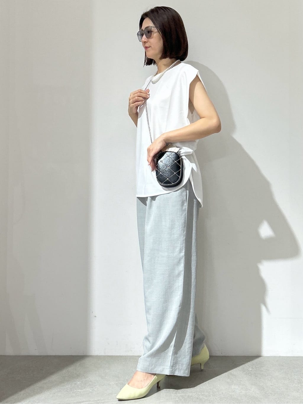 NAKAさんの「OPAQUE.CLIP｜リネンライクタックワイドパンツ【洗濯機洗い可】」を使ったコーディネート