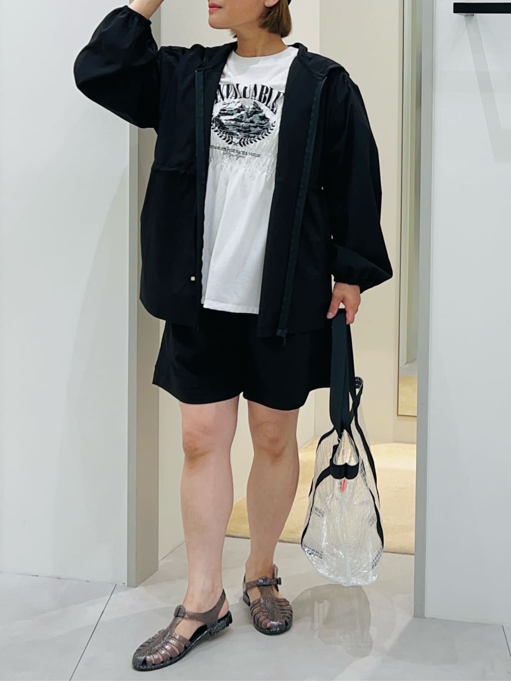 タナさんの「THE SHOP TK｜【mizugiwa/ラッシュガード】フロントジップパーカ/セットアップ可/接触冷感/UVケア/洗濯機」を使ったコーディネート