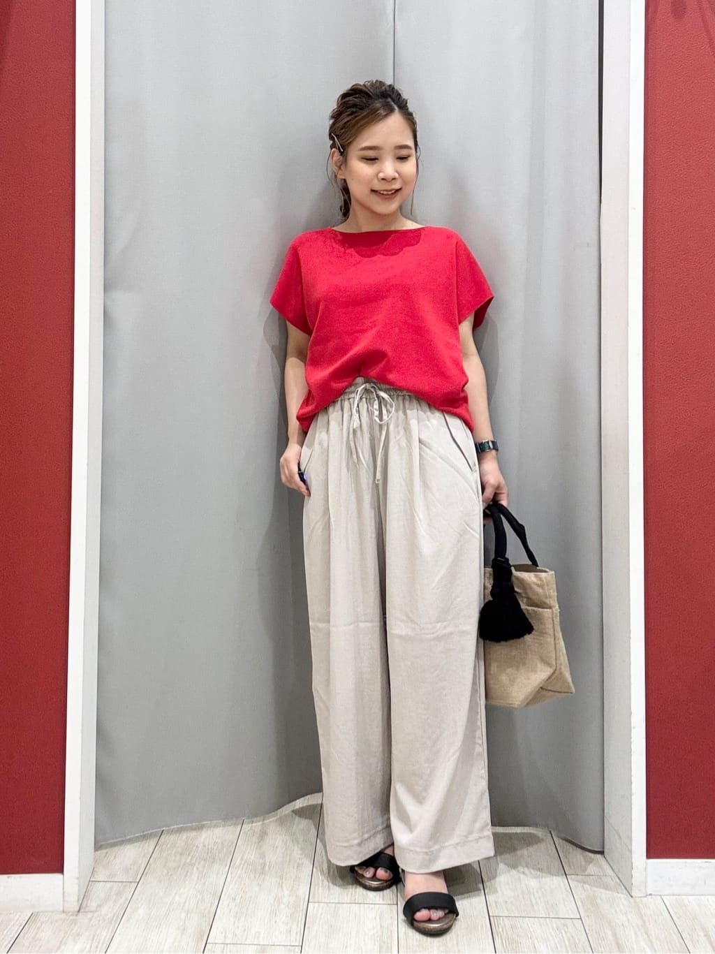 shioさんの「SHOO･LA･RUE｜【洗える/S-LL/ひんやり】さらりと好印象　総針フレンチスリーブニット」を使ったコーディネート