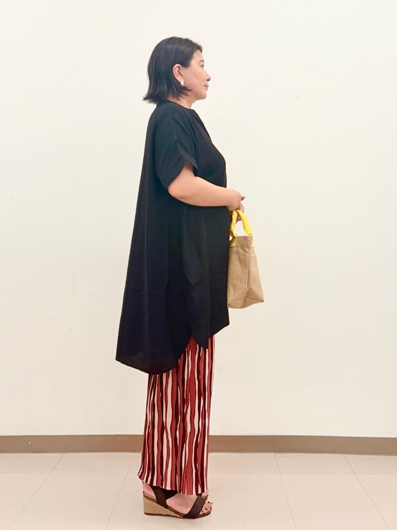 haruさんの「SHOO･LA･RUE｜【洗濯機可/柄が選べる】さらさら楽ちん プリーツ ワイドパンツ」を使ったコーディネート