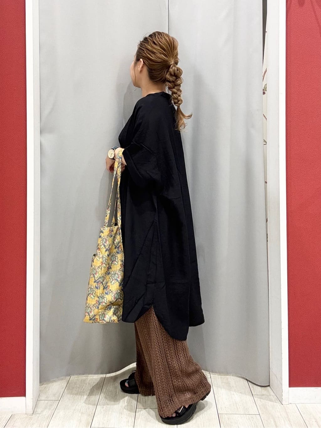 shioさんの「SHOO･LA･RUE｜【S-LL】クロシェ風レースイージーワイドパンツ」を使ったコーディネート