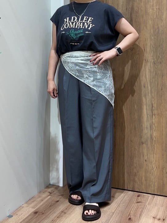 Reinaさんの「grove｜【Lee&times;grove別注】PRINT　SLEEVELESS T-SHIRTS」を使ったコーディネート