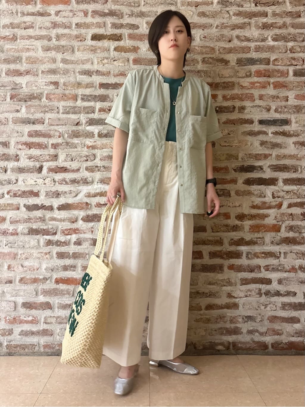 しばさんの「THE SHOP TK｜【6色展開】さらさらフレンチニット【毛玉になりにくい/洗濯機OK】」を使ったコーディネート