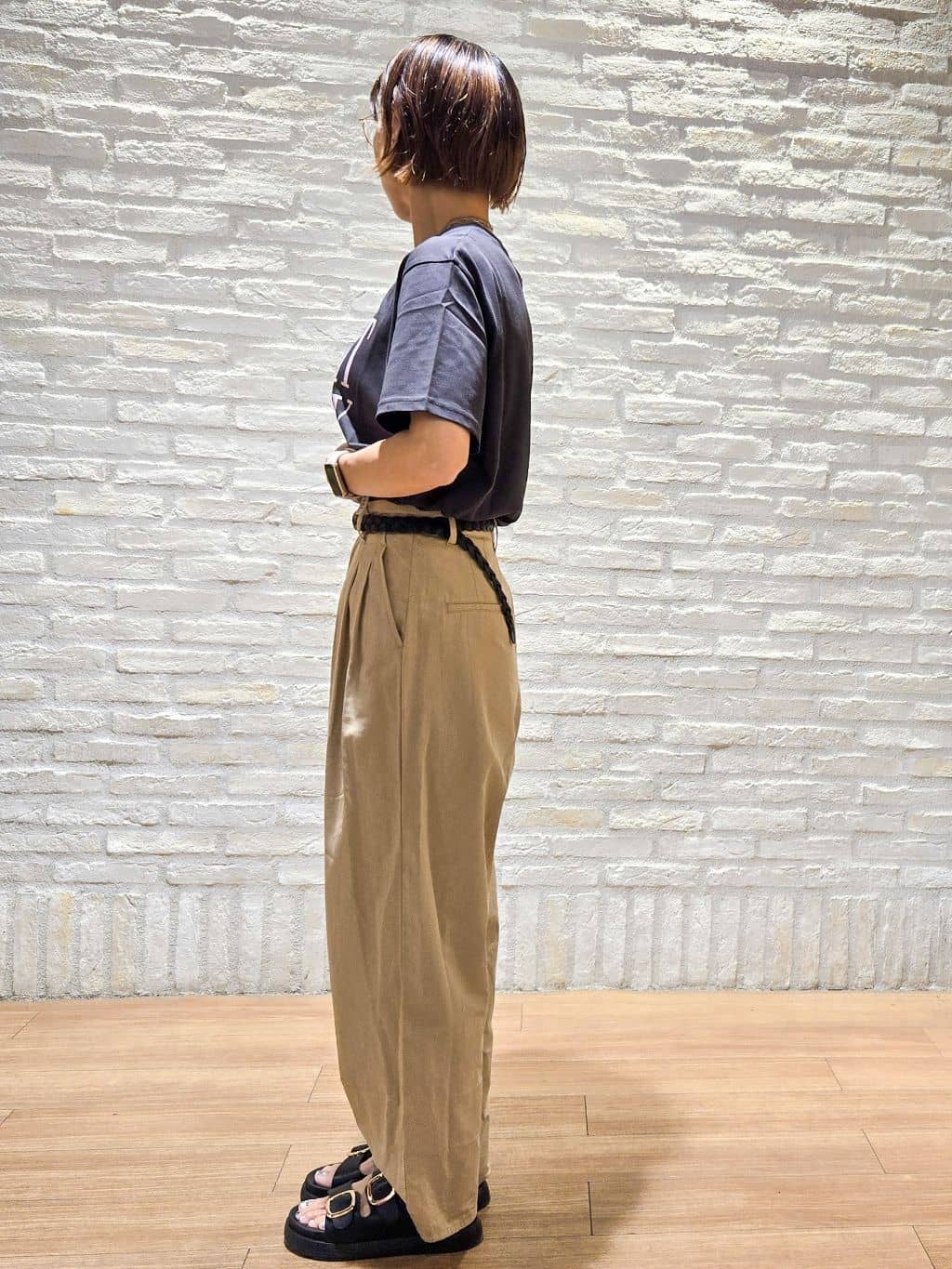 yoshimiさんの「OPAQUE.CLIP｜ロゴプリントTシャツ【洗濯機洗い可】」を使ったコーディネート