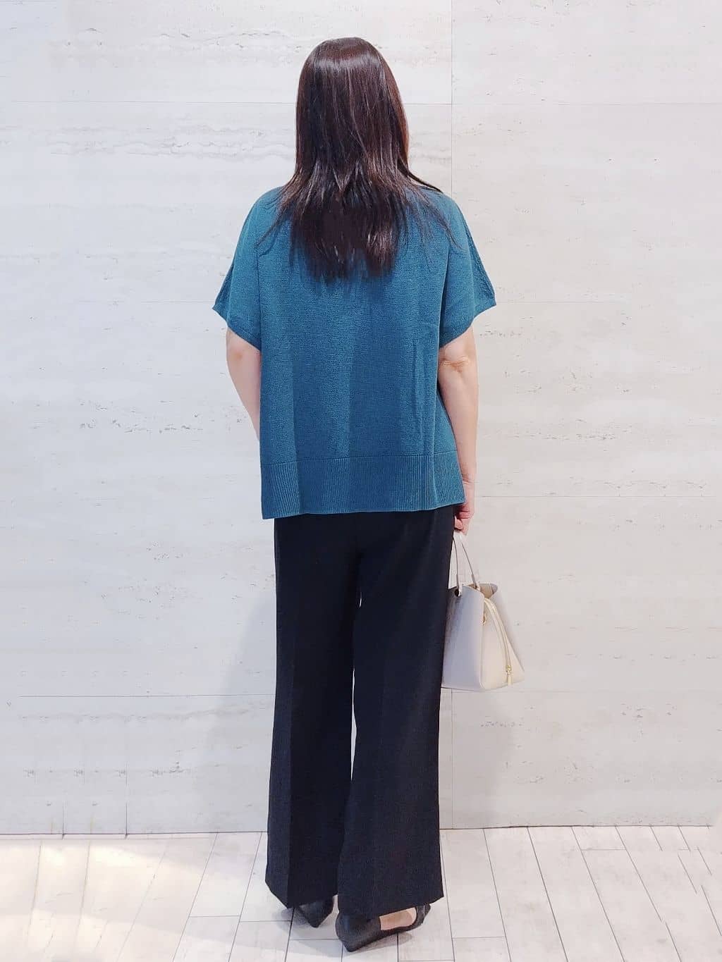 よしみさんの「OPAQUE.CLIP｜《5色展開／S-LLサイズ》リラクシーメッシュニット【洗濯機洗い可】」を使ったコーディネート
