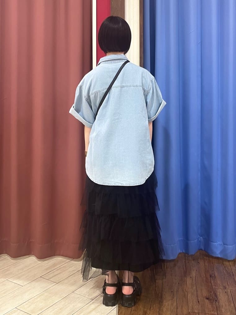 るるさんの「SHOO･LA･RUE｜【S-LL/ひんやり/UV】選べる6柄でそれぞれ欲しくなる プリントTシャツ」を使ったコーディネート