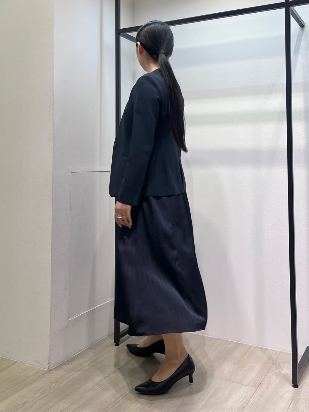 hasuさんの「INDIVI｜【定番スーツ／UVケア／洗える】ウール調ノーカラージャケット」を使ったコーディネート