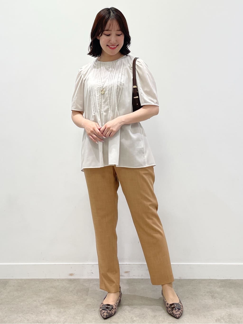 yukariさんの「Reflect｜【すっきり見え！長め丈】ピンタックデザインチュニックブラウス」を使ったコーディネート