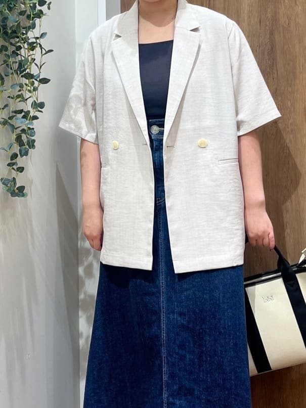 Reinaさんの「grove｜軽やかに羽織れて、きちんと見え ハーフスリーブテーラードジャケット」を使ったコーディネート