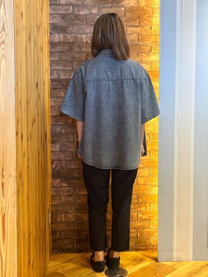 mieさんの「SHOO･LA･RUE｜【S-LL/汗ジミ軽減/ひんやり/UV】インせず着られる フレンチスリーブTシャツ」を使ったコーディネート