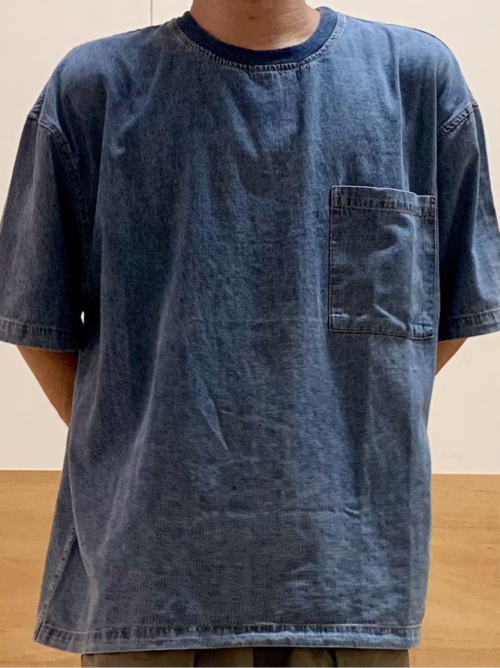 MATUさんの「THE SHOP TK｜ライトデニム半袖Tシャツ【洗濯機OK】」を使ったコーディネート