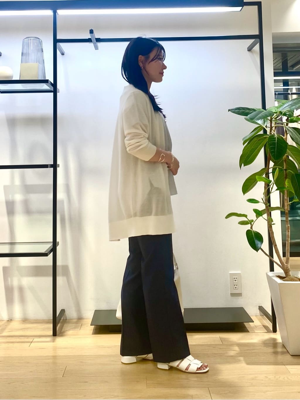 misakiさんの「INDIVI｜スクエアトップロングネックレス」を使ったコーディネート
