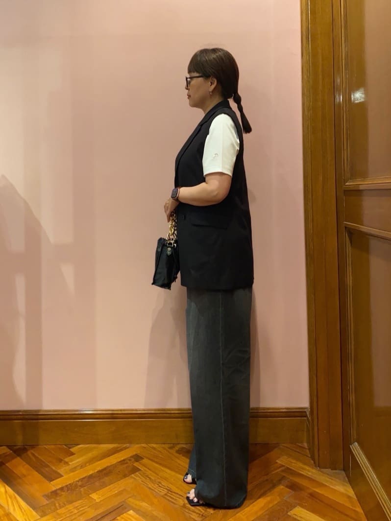 isoishiさんの「DRESSTERIOR｜ヴィンテージ加工ワイドデニムパンツ」を使ったコーディネート