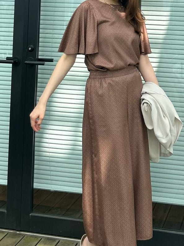 hayaseさんの「COUP DE CHANCE｜【手洗い可／日本製】小紋柄フレアスリーブブラウス」を使ったコーディネート