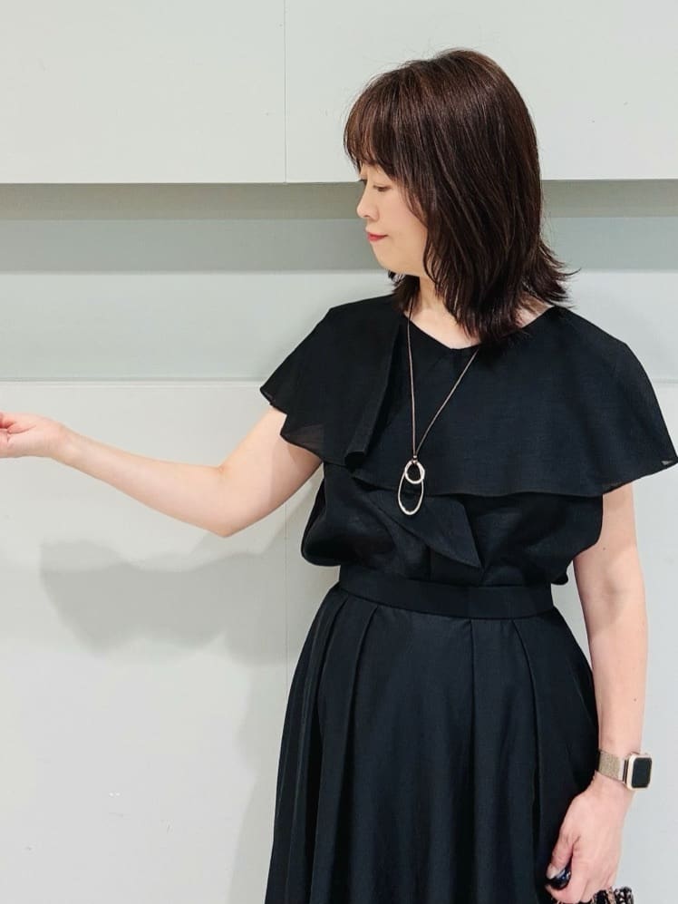makiさんの「UNTITLED｜【きれいめ/洗える/フリル】ラッフルシアーブラウス」を使ったコーディネート