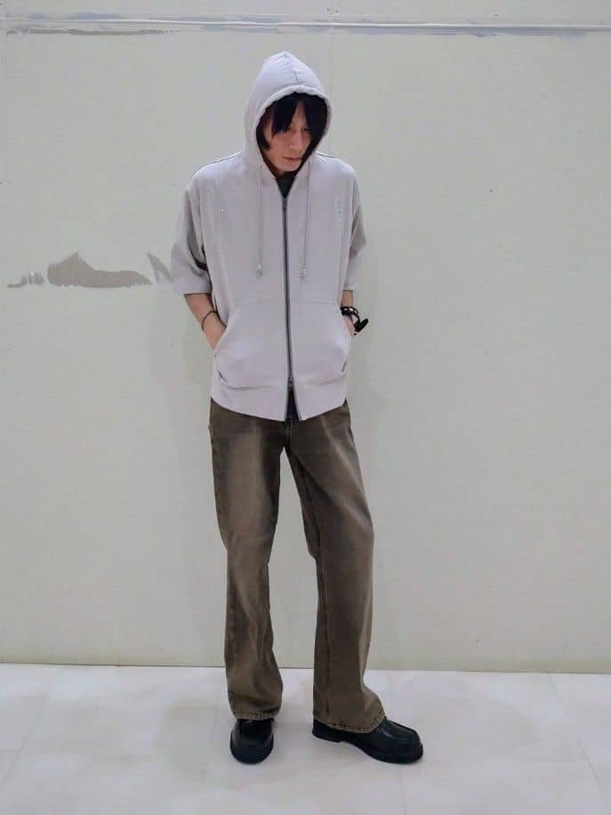 KENさんの「tk.TAKEO KIKUCHI｜スタッズ ダブルZIPパーカ」を使ったコーディネート